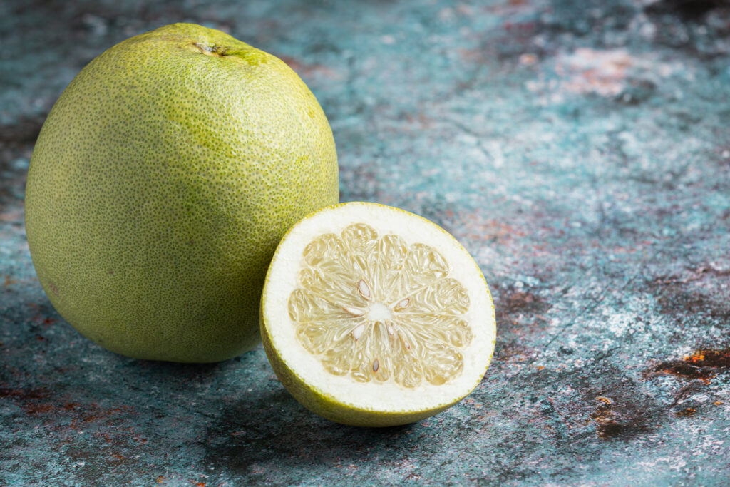 Sănătate curată într-o felie de pomeolo. Iată de ce trebuie inclus în alimentație