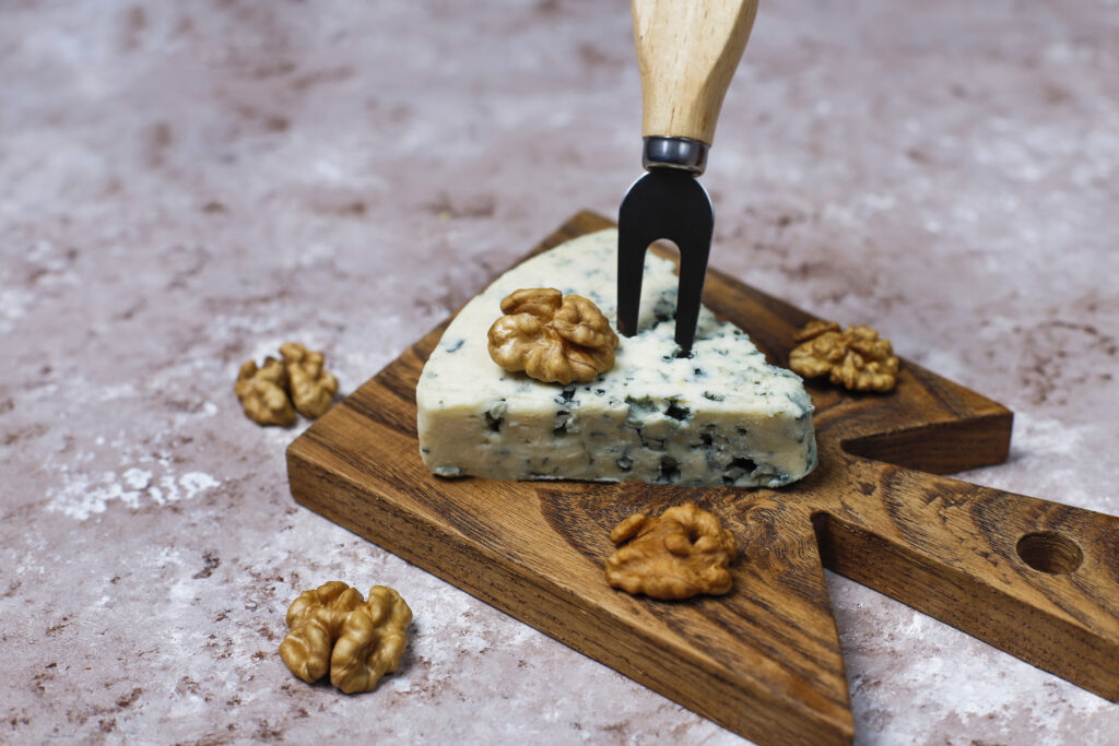 Brânza cu mucegai, delicatesa cu beneficii pentru organism